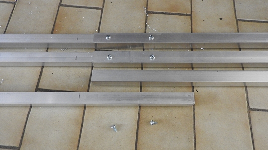 11 m Band Extended Double Zeppelin 'Zepp' (EDZ) MkII antenna centred at 27.500 MHz: Mast joins (top section)