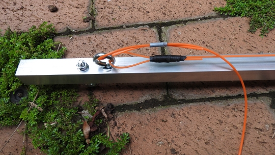 11 m Band Extended Double Zeppelin 'Zepp' (EDZ) MkII antenna centred at 27.500 MHz: Wire wrap guy anchor line and seal with self-amalgamating tape