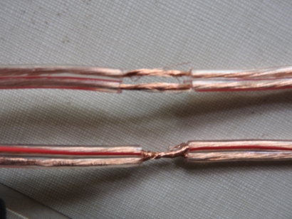 11 m Band Cobwebb antenna centred at 27.500 MHz: Gamma match cable shorts (both wires of each cable to be shorted)