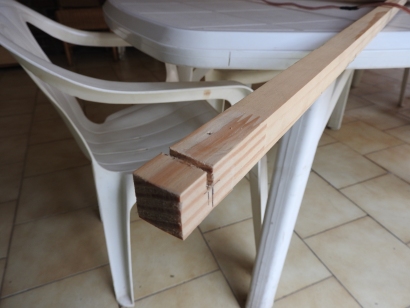 11 m Band Cobwebb antenna centred at 27.500 MHz: Speaker cable slot at end of each spreader