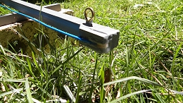 11 m Band J-Pole antenna centred at 27.500 MHz: Mast top (wire glued in place)