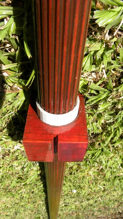 11 m Band Super J-Pole antenna centred at 27.500 MHz: Bottom wood impedance matching stub mount